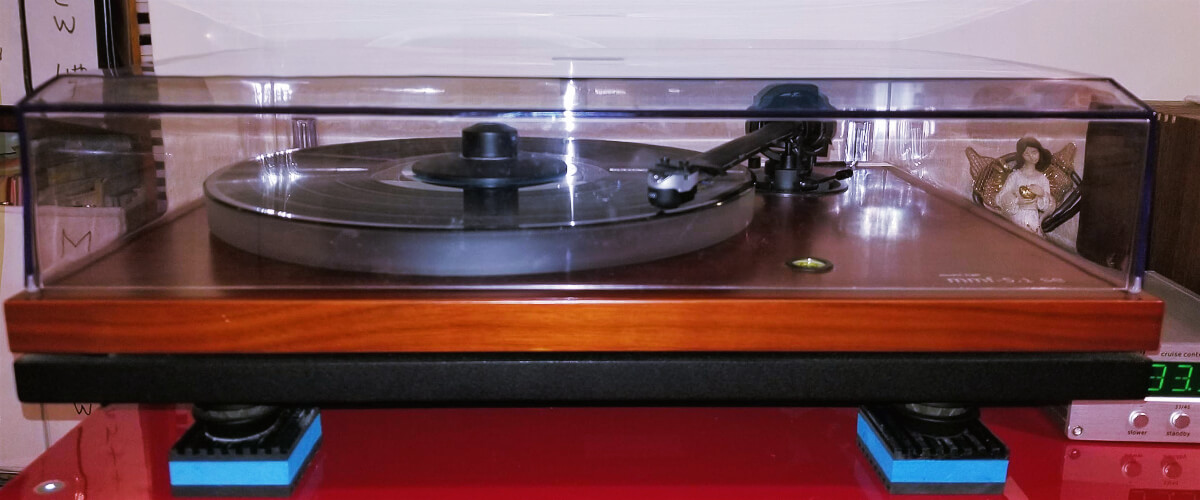 understanding turntable vibrations